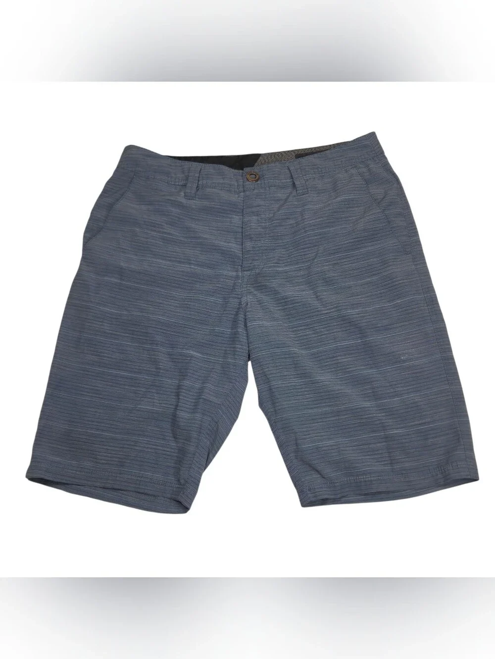 Volcom Men’s Slate Blue Striped Flat Front Shorts. Waist 31